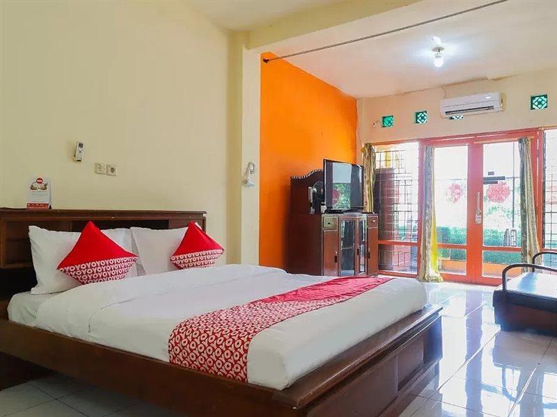 De Oranje Room Depok Buitenkant foto