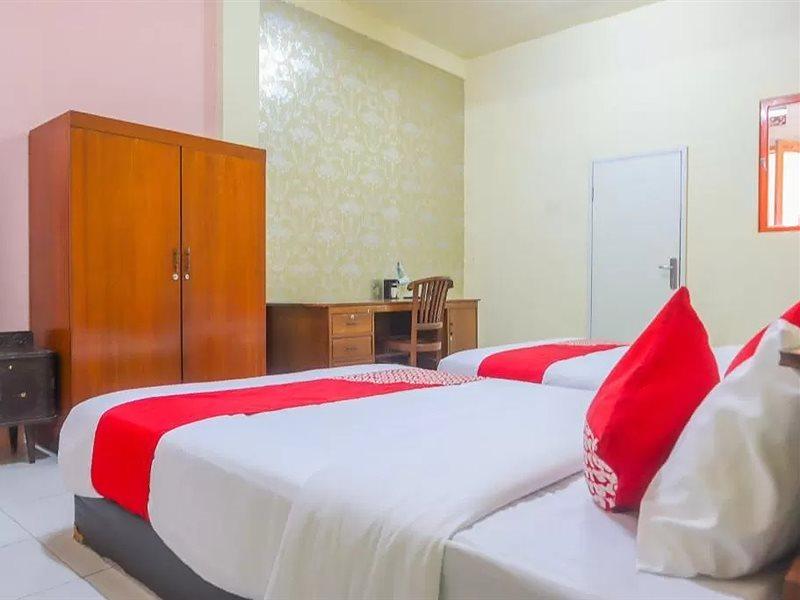 De Oranje Room Depok Buitenkant foto