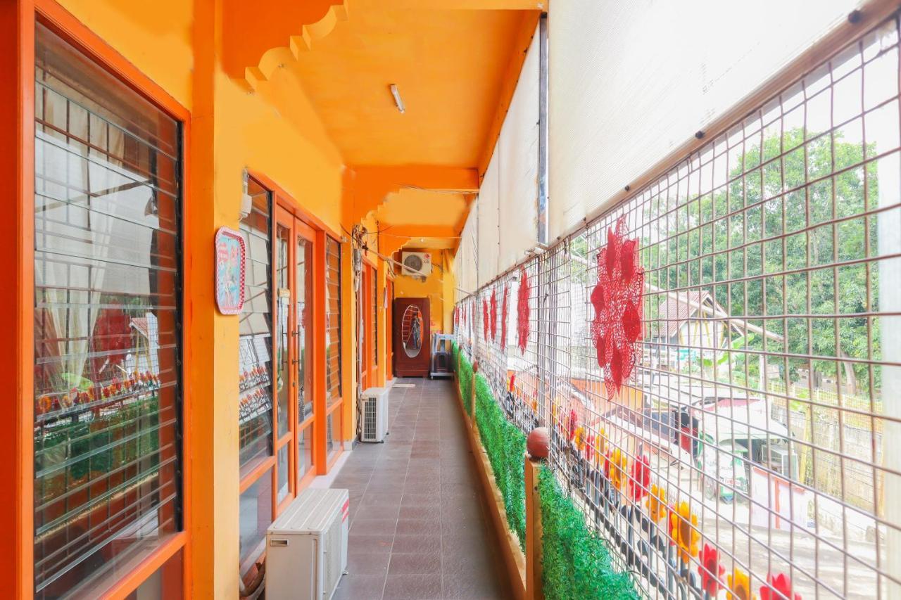 De Oranje Room Depok Buitenkant foto