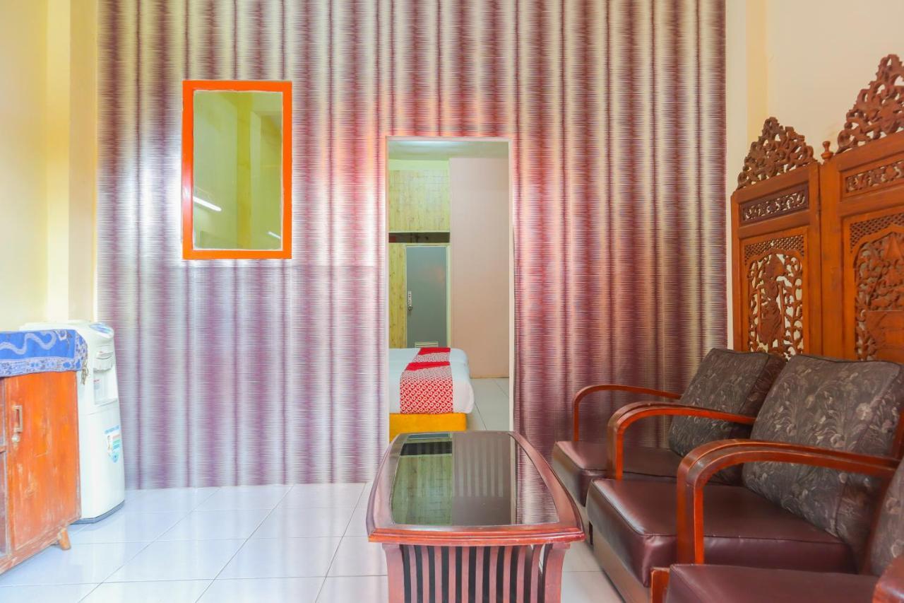 De Oranje Room Depok Buitenkant foto